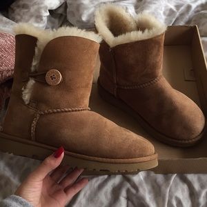 K Bailey Button UGGS